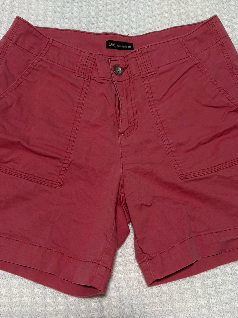 Lee Women's Straight Fit Rose-Mauve Shorts